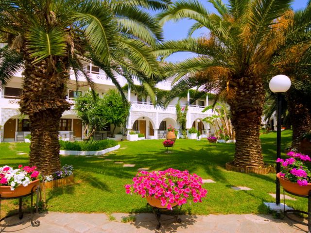 Porfi Beach hotel